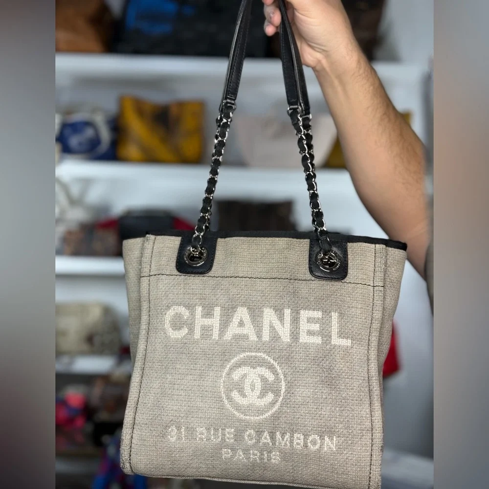 Chanel Chain Strap Shoulder bag